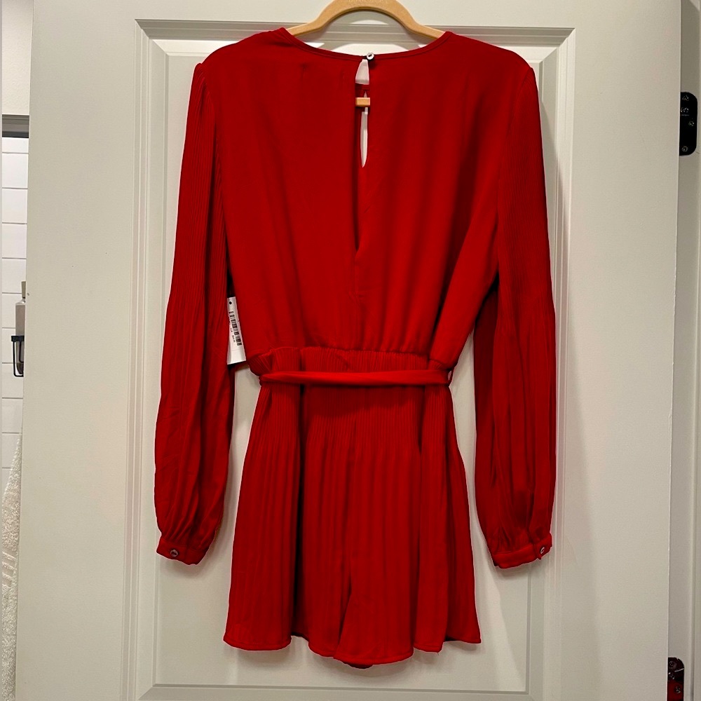 Mod On Trend Romper - Picture 2 of 4